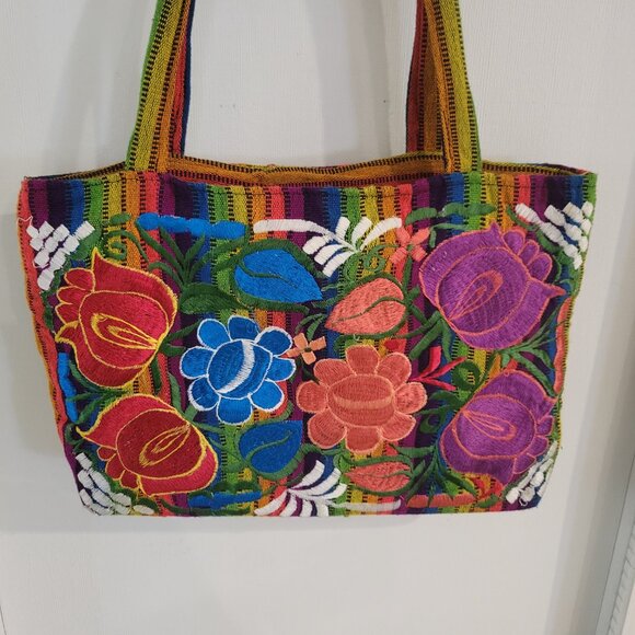 Handmade Floral Embroidered Mexican Shoulder Bag - Picture 11 of 12
